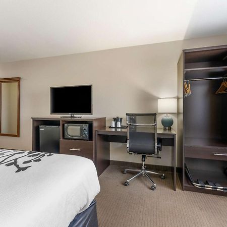 Sleep Inn & Suites Hays I-70 Eksteriør billede