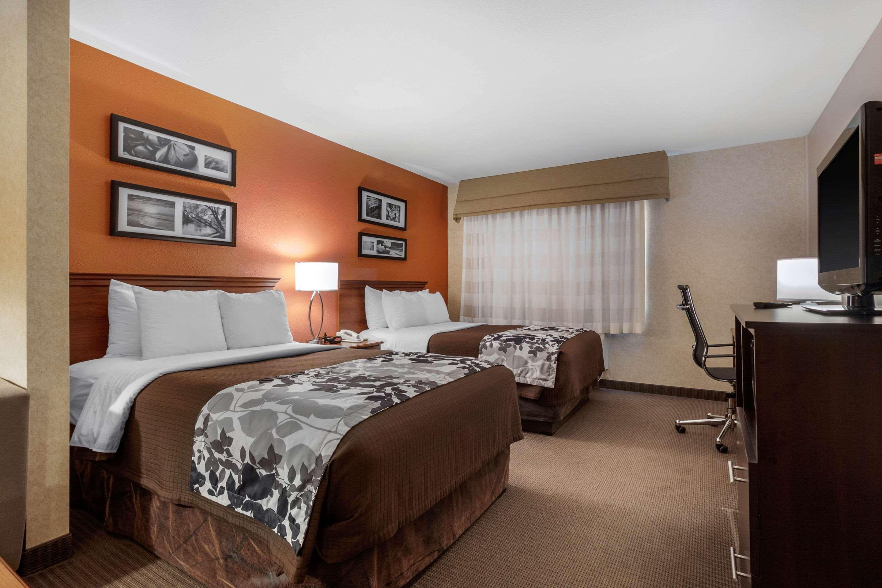 Sleep Inn & Suites Hays I-70 Eksteriør billede