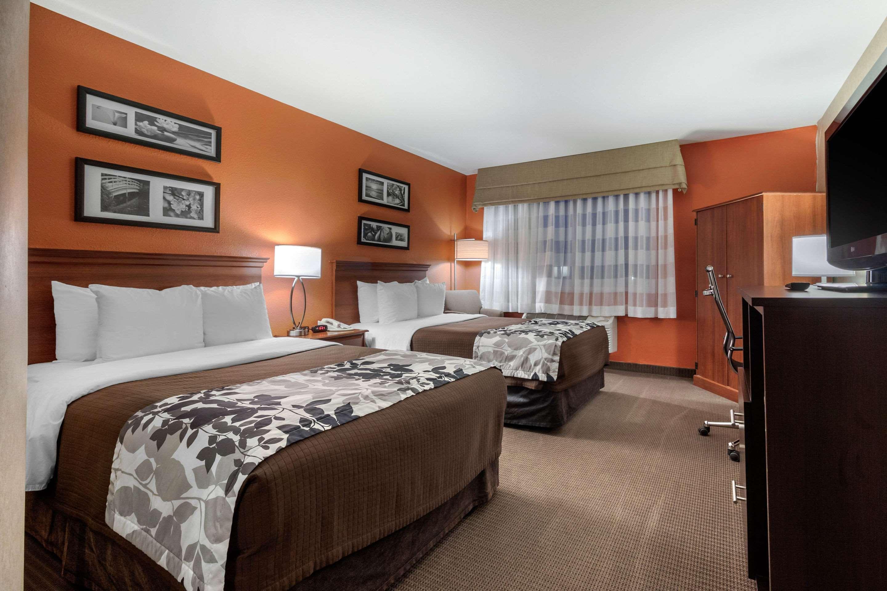 Sleep Inn & Suites Hays I-70 Eksteriør billede