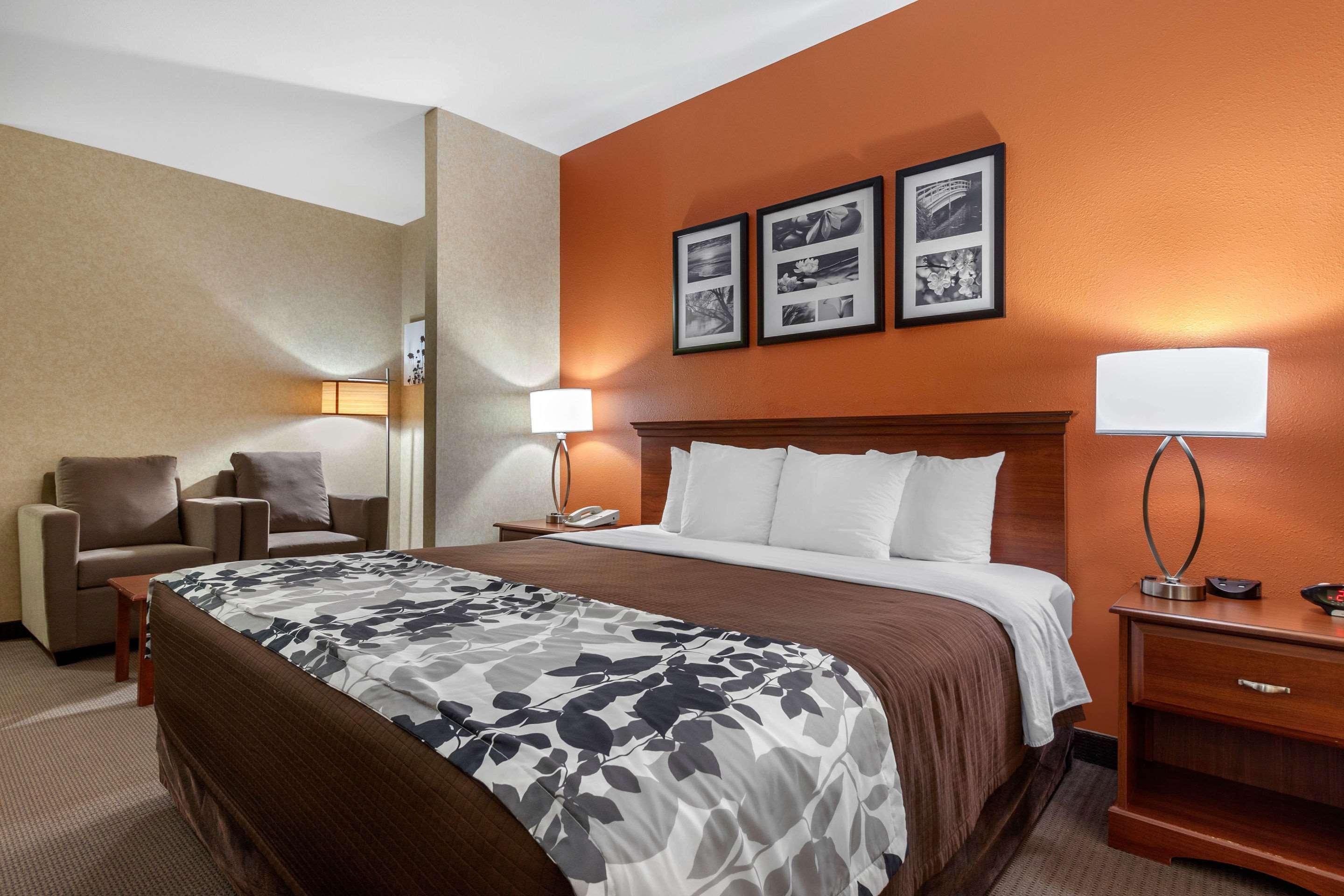 Sleep Inn & Suites Hays I-70 Eksteriør billede